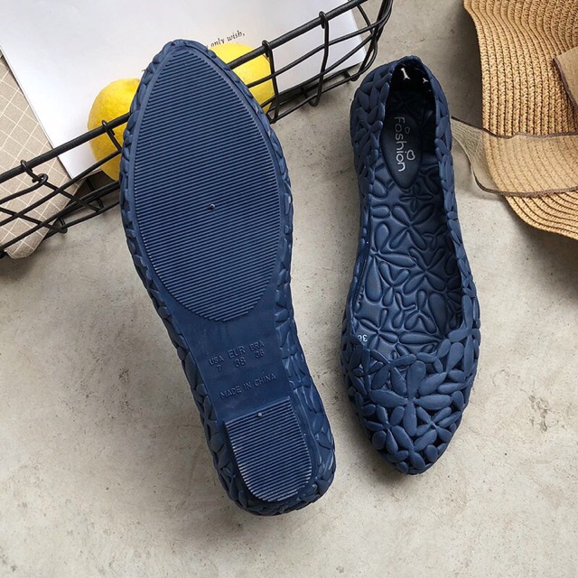 Giày nhựa dẻo siêu rẻ