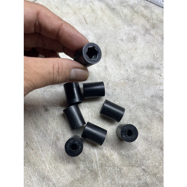 CAO SU GẮN GÙ TAY LÁI XE MÁY