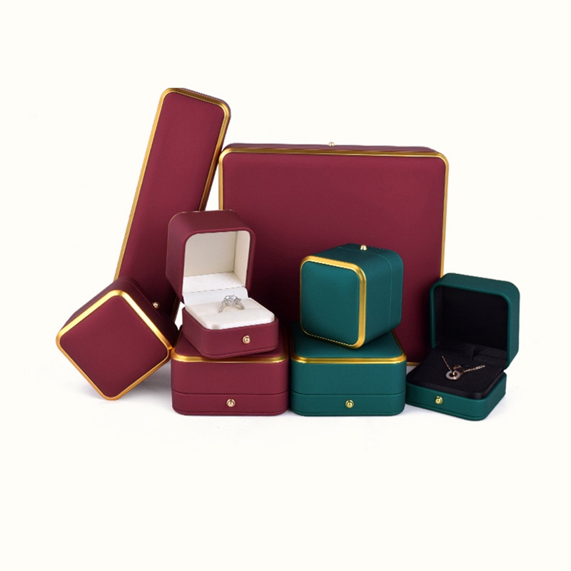 Hộp Đựng Trang Sức Hình Vuông Sáng Tạo