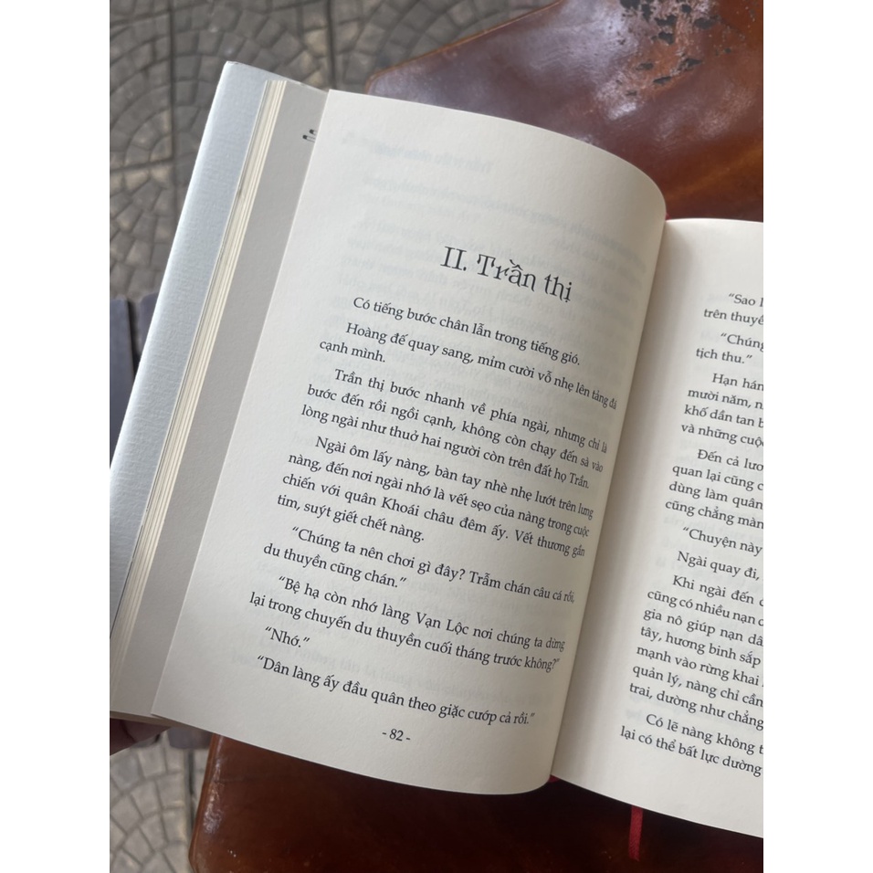 Sách NXB Tri Thức Trẻ- TRẦN TRIỀU NHÀN THOẠI - Đồng Lạc - BÌnh Book