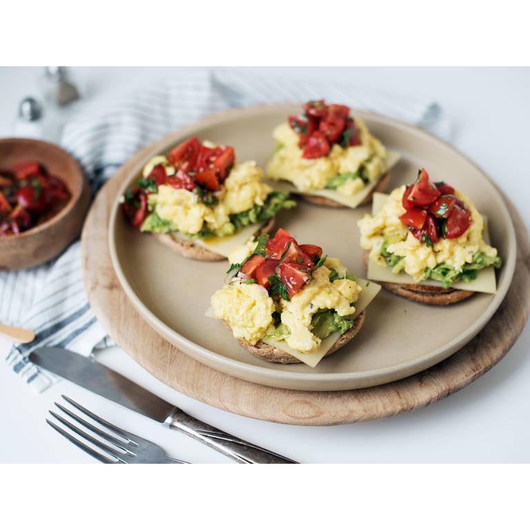 SỐT SALSA ORGANIC CÔNG THỨC NHÀ HÀNG Good &amp; Gather Mild Roasted Restaurant Style Salsa, 454g (16oz)