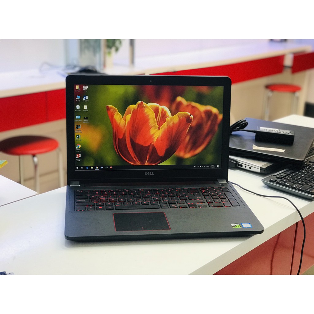 quái vật gaming dell 5577 core i7 7700hq, gtx 1050 4g, laptop cũ chơi game cơ bản đồ họa