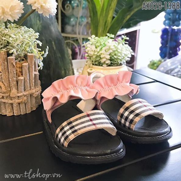 Giày sandal cho bé gái sọc caro - Dép quay hậu bé gái màu hồng quai nhúng bèo 1388