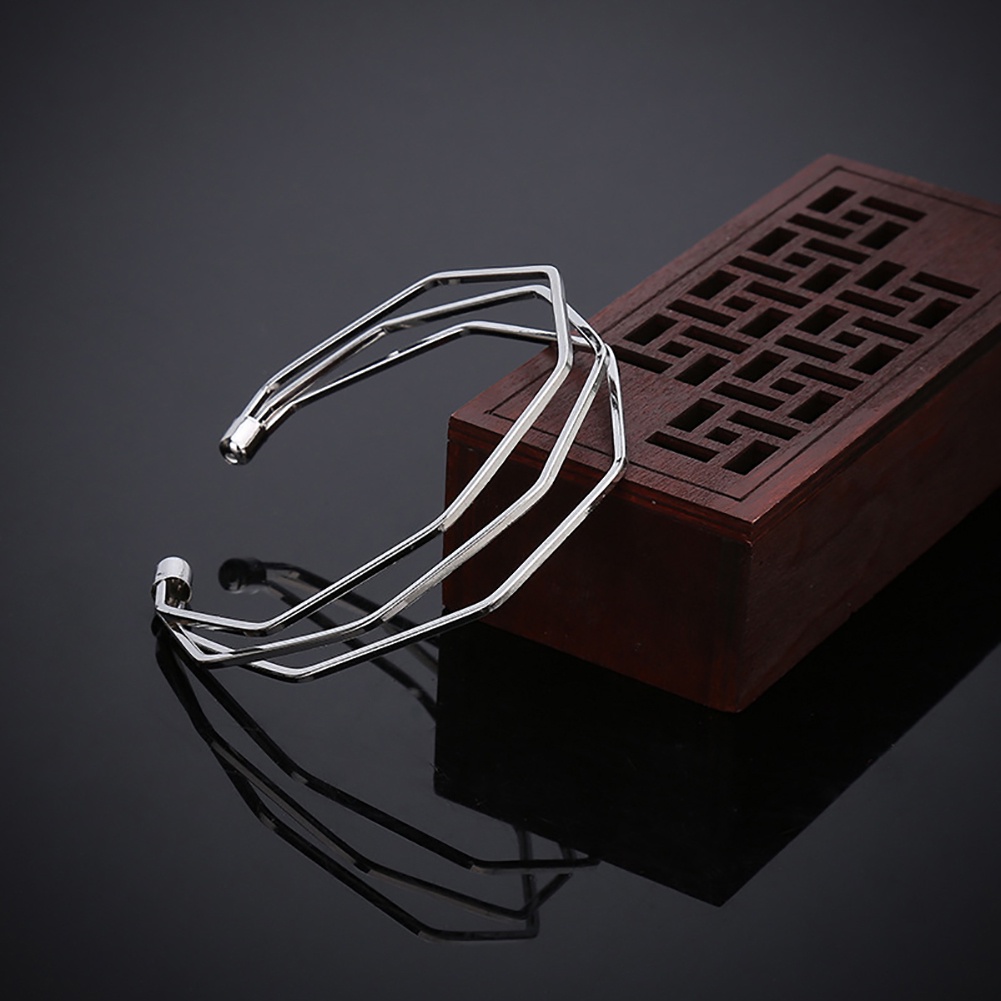 Vòng đeo tay nhiều lớp cá tính cho nữ