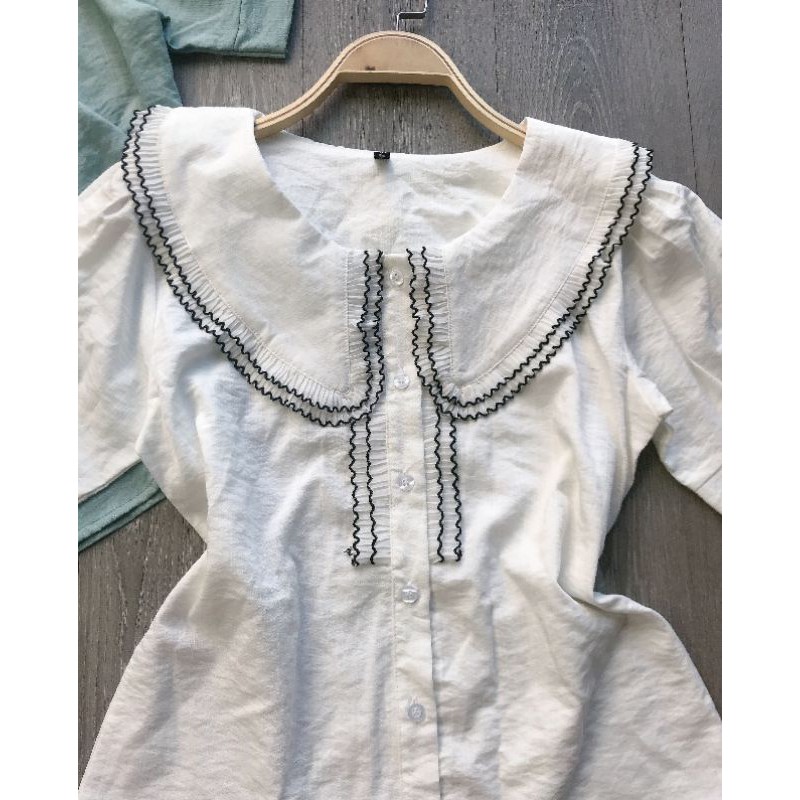 Áo xô cổ sen viền ren