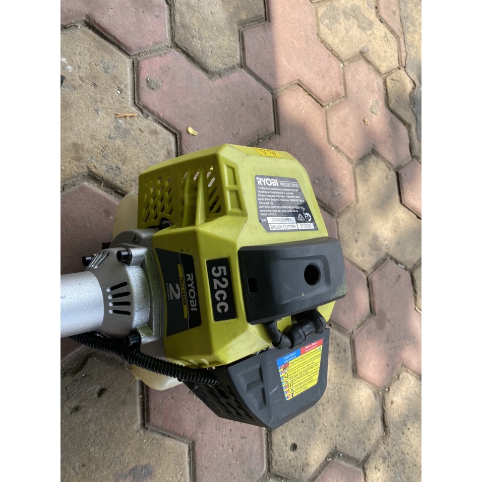 MÁY CẮT CỎ RYOBI 52CC ĐỘNG CƠ 2 THÌ, LƯỠI SẮT RBC52FSBHO
