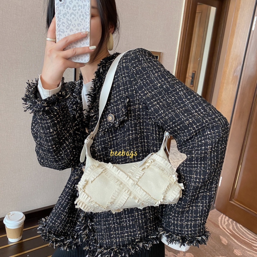 Túi Đeo Vai Họa Tiết Tua Rua Màu Trắng, Đen Cá Tính | TX33 | Túi Nữ Phong Cách Hàn Quốc Phù Hợp Đi Chơi, Cafe Và Dự Tiệc