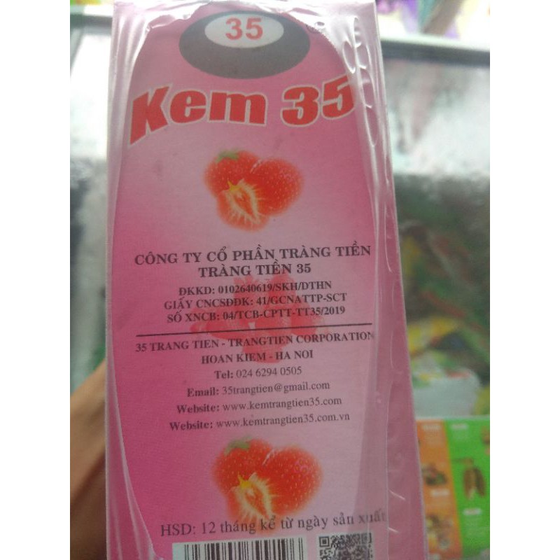 Hộp 10 que kem tràng tiền 35 vị dâu (NOW SHIP)