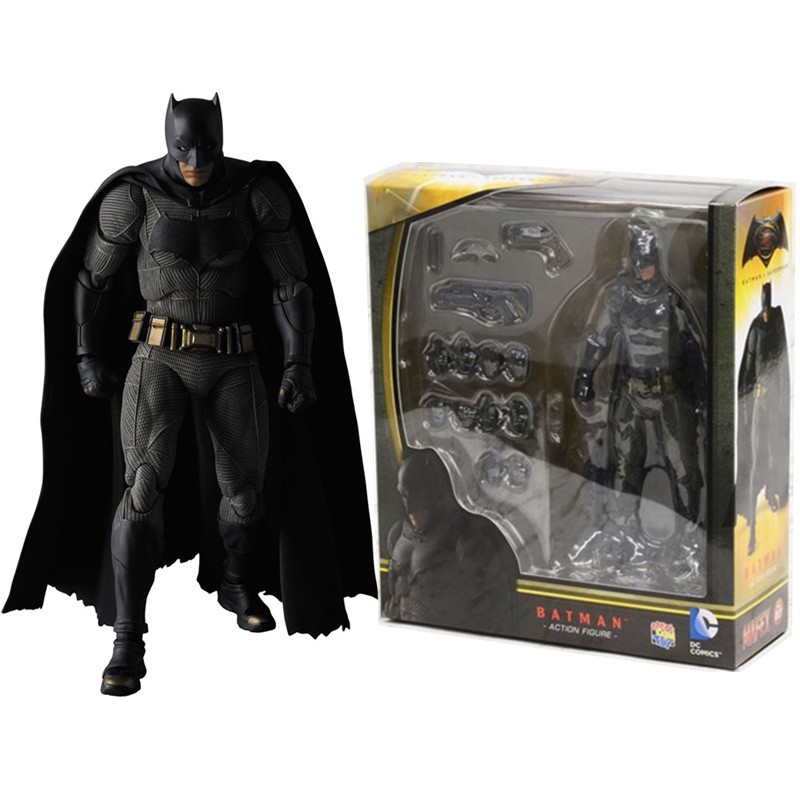 GIÁ HỦY DIỆT Mô Hình Batman Người Dơi Batman v Superman Mafex - Full Box