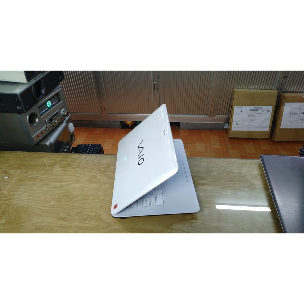 Laptop Sony Vaio dòng đẳng cấp máy đẹp chip i5 3337 RAM 4GB 500gb | BigBuy360 - bigbuy360.vn