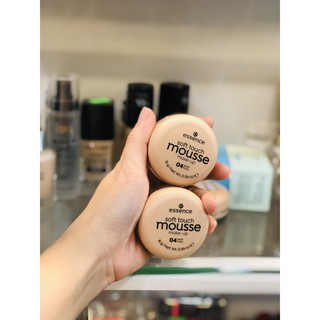 Phấn tươi Đức Essence Soft Touch Mousse màu 04 - da sáng trung bình