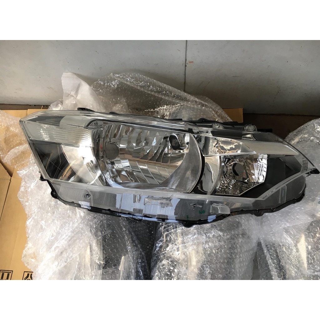 Đèn pha Toyota Vios 2014-2018 không bi xenon chính hãng | 81170-0D591