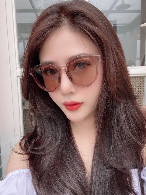Kính nữ ( xước nhẹ giảm còn 100k)  Shein hàng chuẩn auth, có mail mua hàng chính hãng