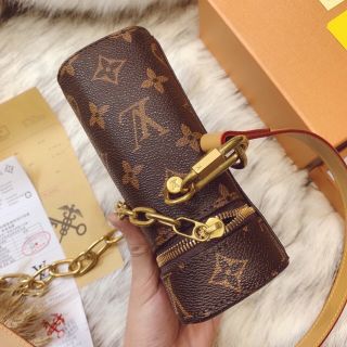 Cốp lv hoa nâu dây xích