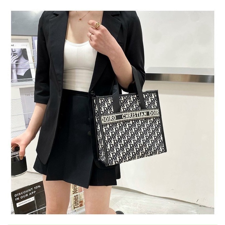 Túi xách canvas dáng vuông cỡ lớn cho nữ