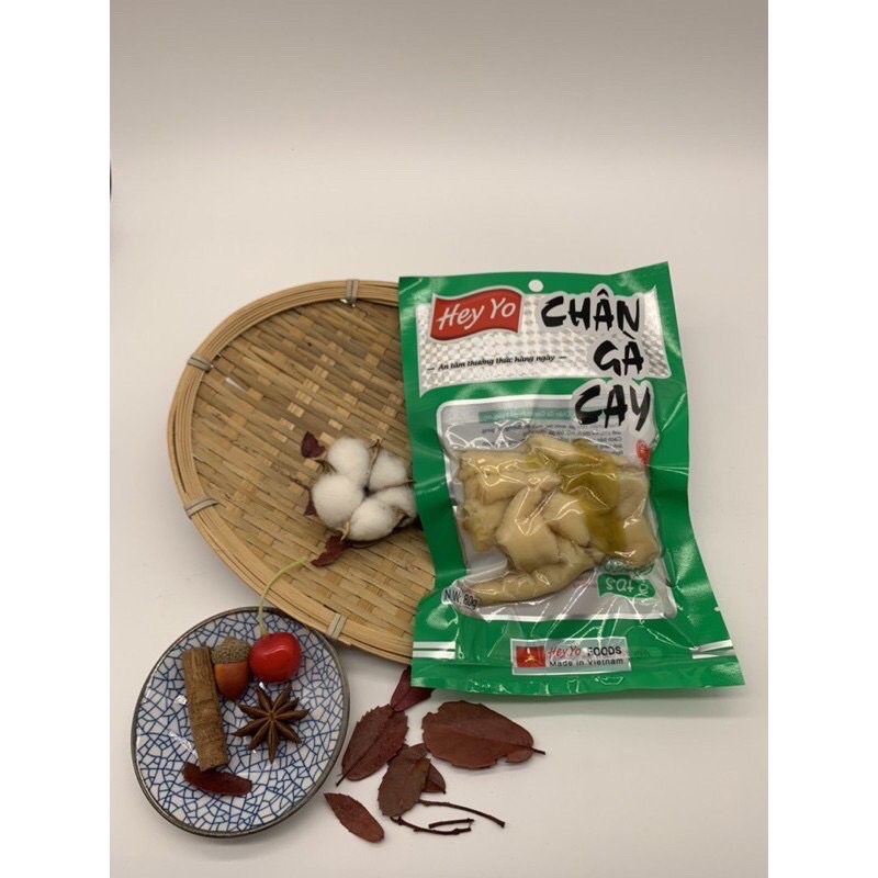 Chân gà cay Hey Yo gói 80g và Chân gà cay Heyyo vị xì dầu gói 80g | BigBuy360 - bigbuy360.vn