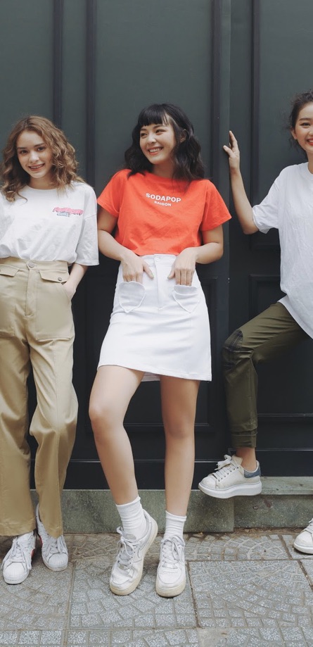 Áo thun trơn in logo SODA POP dáng Croptop