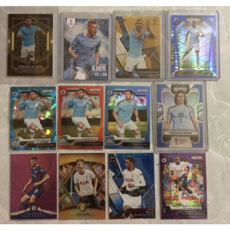 Thẻ chữ kí cầu thủ