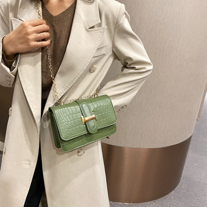 Túi Đeo Vai IELGY Hình Vuông Nhỏ Họa Tiết Da Cá Sấu Phối Dây Xích Cho Nữ