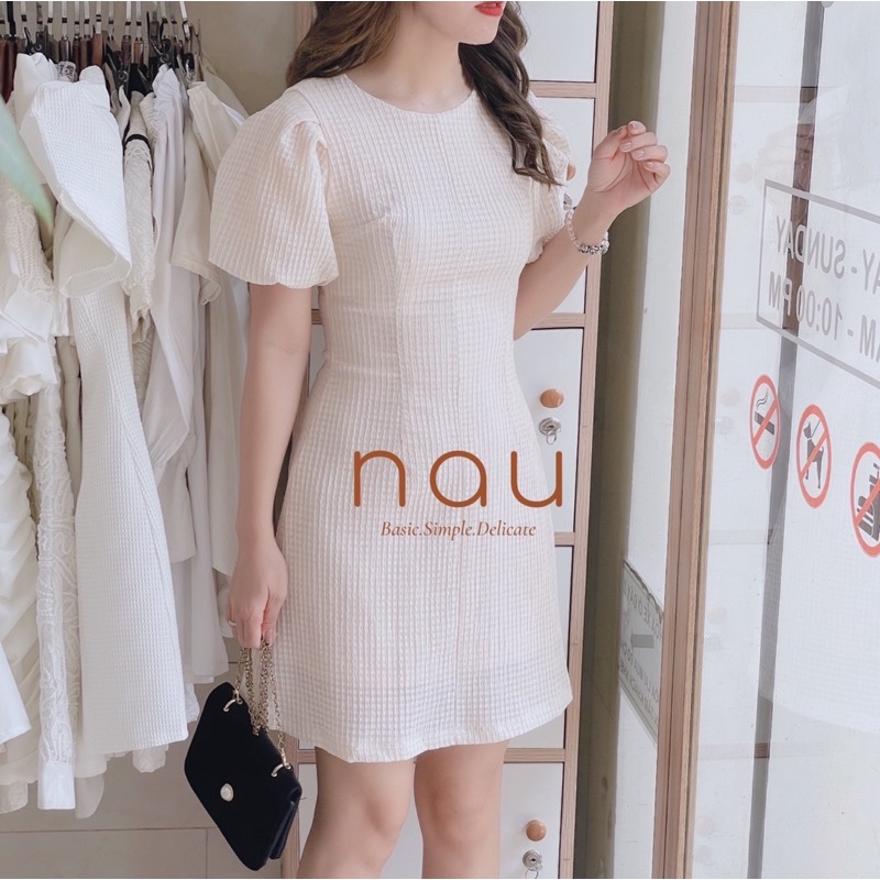 Đầm tay phồng dáng mini basic