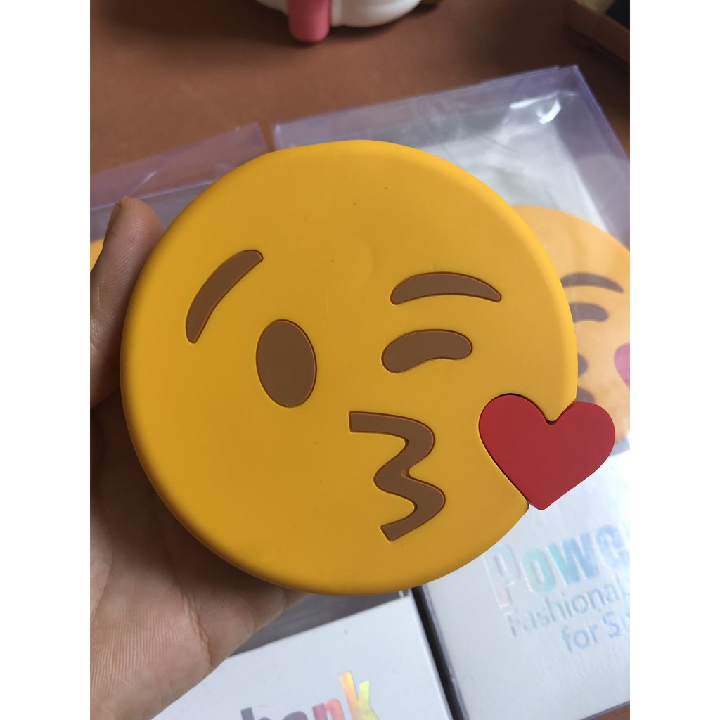 SẠC DỰ PHÒNG ICON MÔI HÔM TIM mã S504 chính hãng