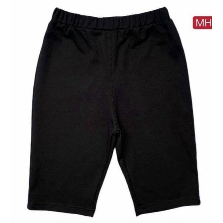 Quần ngố nữ mặc chung với áo form rộng