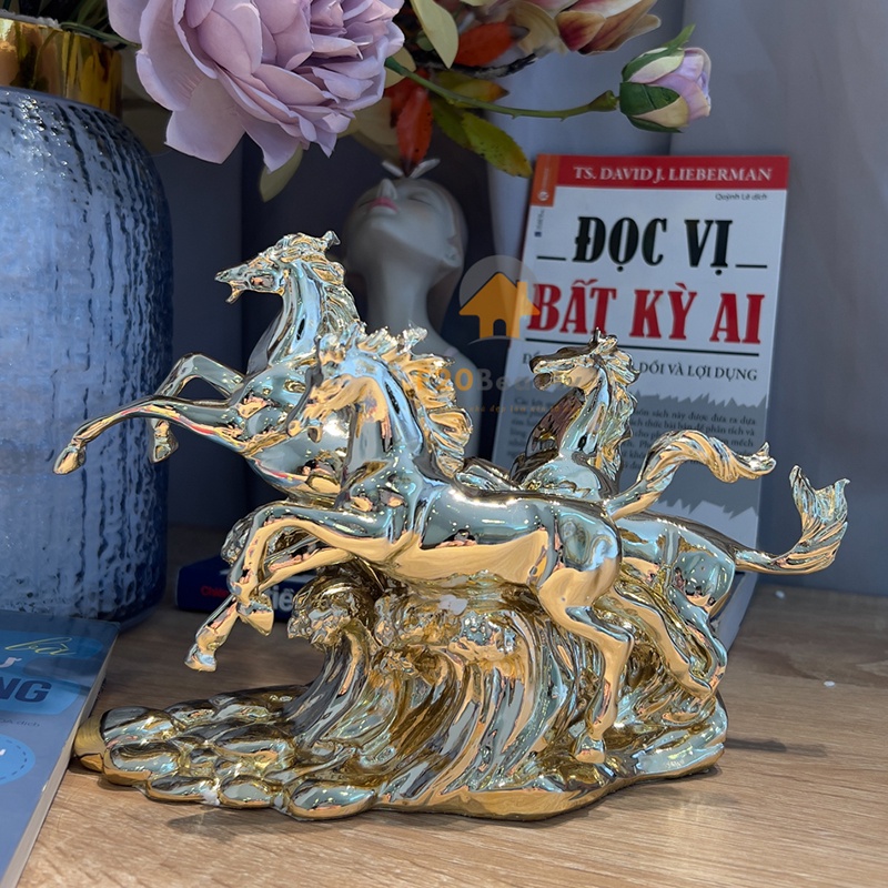 Tượng ngựa mã đáo thành công ánh kim decor phong thủy phòng khách - F20Beauty - Shop bán đồ trang trí nhà home decor HCM