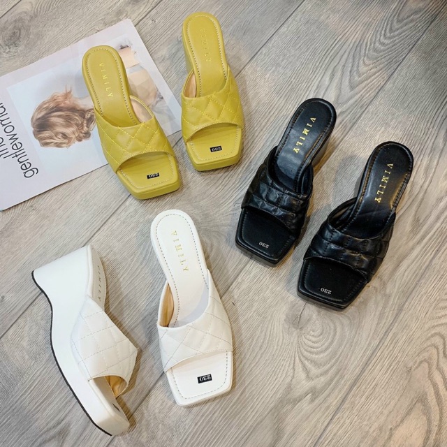 ✏️✏️✏️Dép xuồng may chỉ đẹp xĩu ah nghe ✅ đế xuồng xốp vao 7f 📣Kiểu gíang đơn giản ✔️Size 35/39 💎 Nguyên ri giá tốt