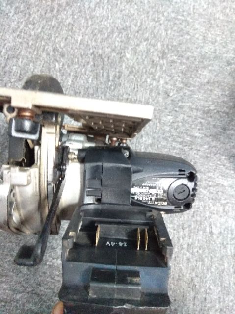 Máy cắt gỗ, cưa dĩa hitachi hàng bãi japan 14.4v