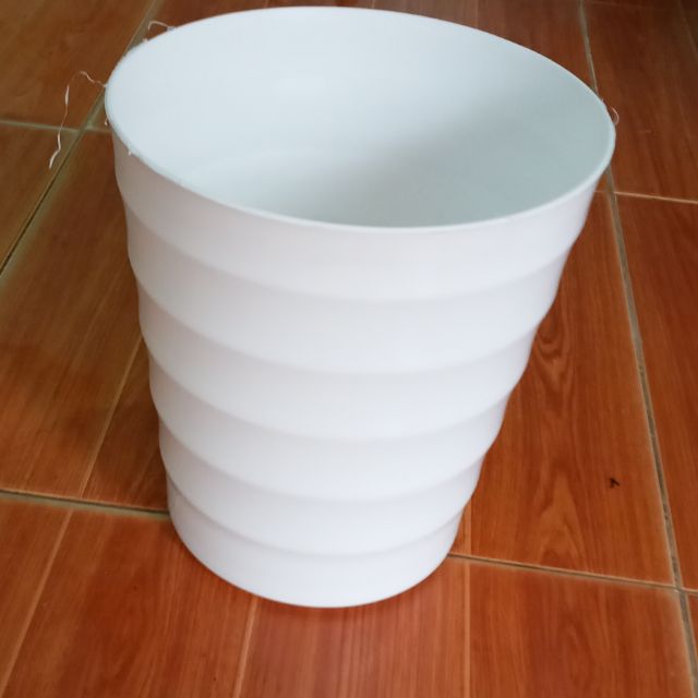 Chậu nhựa cao 22cm rộng 20cm giá rẻ