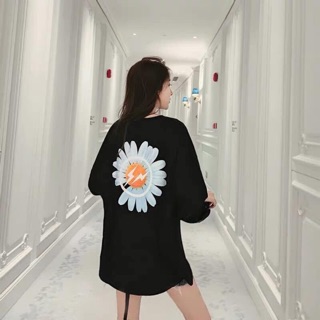 Áo phông hoa cúc khuyết,áo thun tay lỡ dáng rộng giấu quần năng động cá tính, chất đẹp