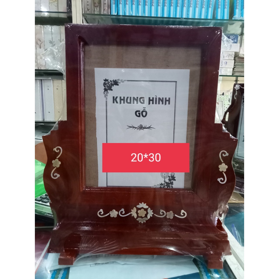 Khung ảnh thờ gỗ có chân đế chắc chắn 20x30 20x25