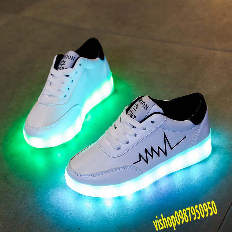 Giày phát sáng màu trắng nhịp tim màu đen phát sáng 7 màu 11 chế độ đèn led cực đẹp (video thật) | BigBuy360 - bigbuy360.vn