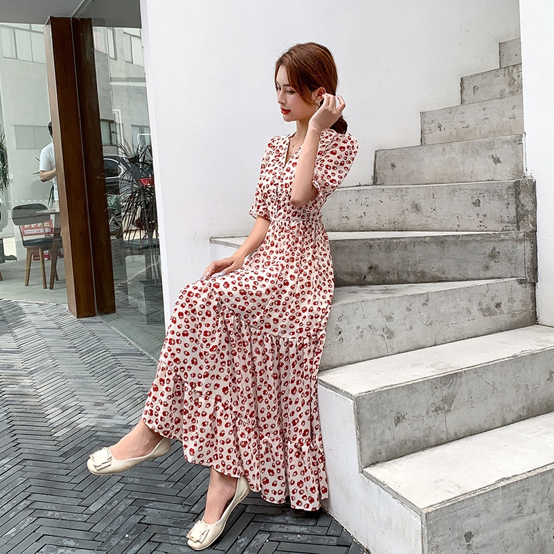 Đầm Voan Dài Qua Gối Tay Ngắn Cổ Chữ V Họa Tiết Chấm Bi Phối Bèo Xinh Xắn