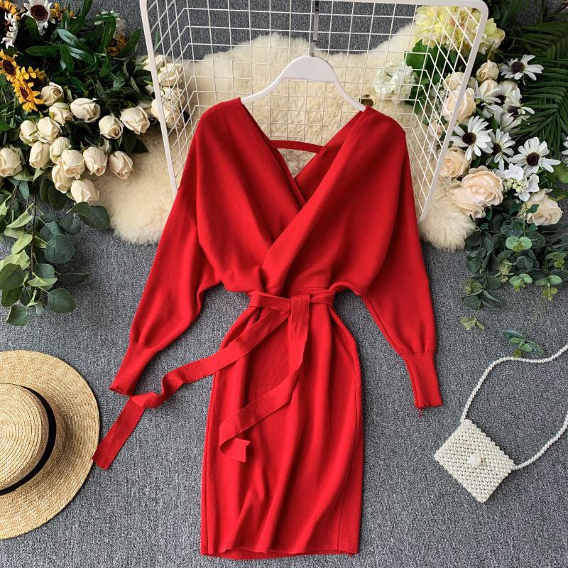 Đầm len cánh dơi sang chảnh váy montoghi