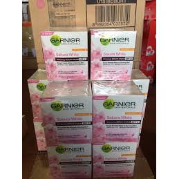 1 HÔP KEM DƯỠNG TRẮNG DA NGÀY , ĐÊM GARNIER SAKURA WHITE THAI LAN