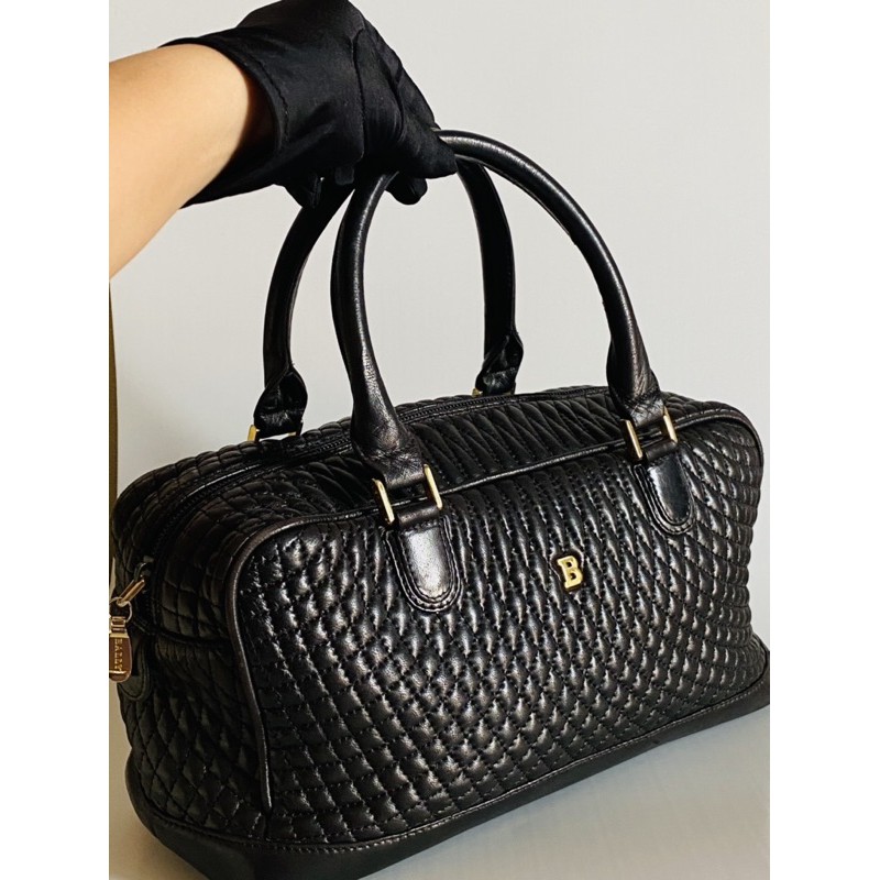 Túi xách hộp Bally da bê cực mềm