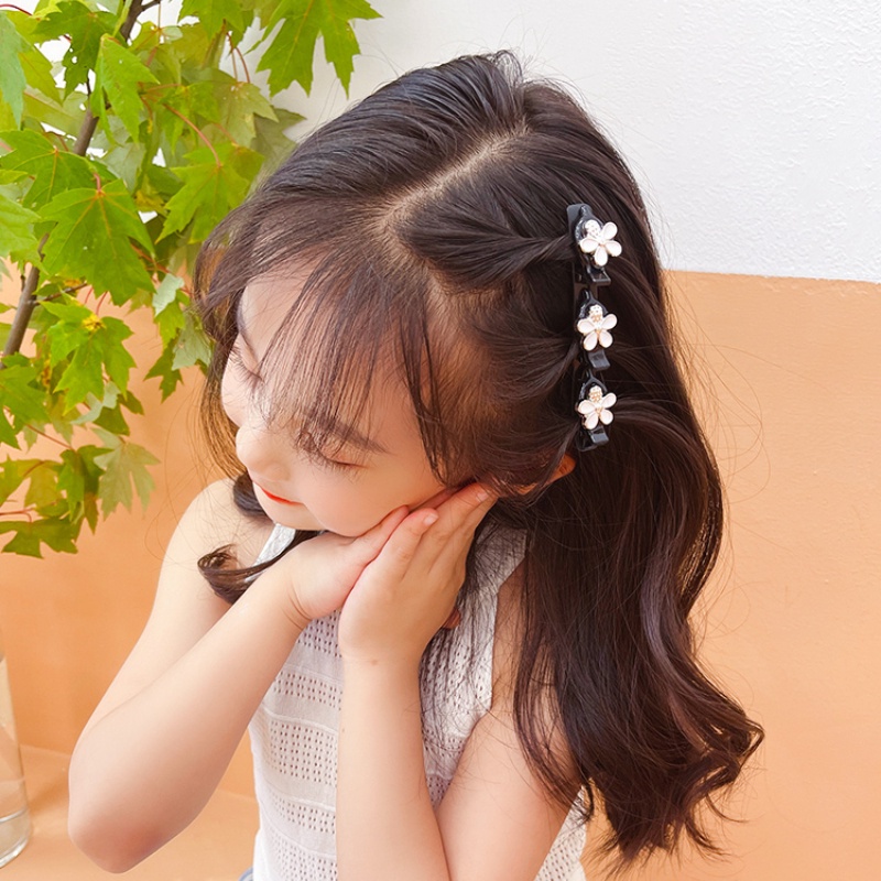 Kẹp Tóc Hình Cỏ Ba Lá Đính Đá Và Ngọc Trai Lấp Lánh Phong Cách Hàn Quốc Thanh Lịch Dành Cho Bạn Nữ