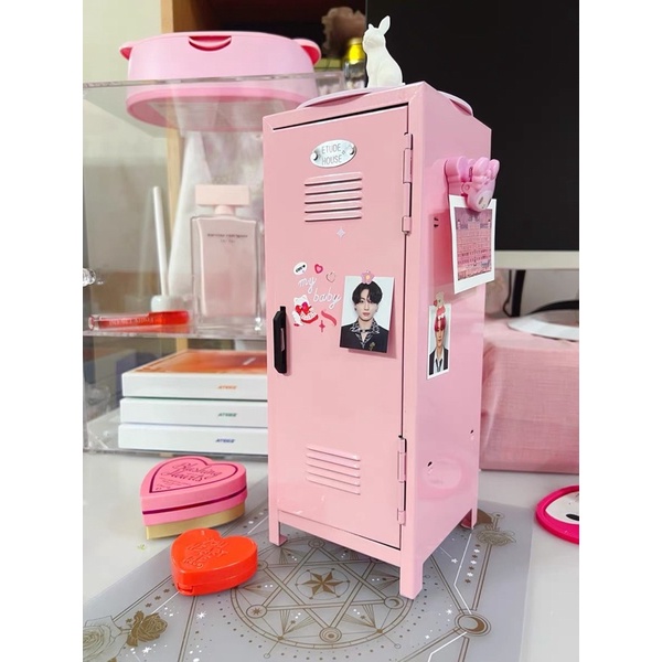 Tủ Sắt đựng card ,trang trí decor bàn học , đựng ảnh idol kpop BTS/TXT/TWICE/BLACKPINK,…