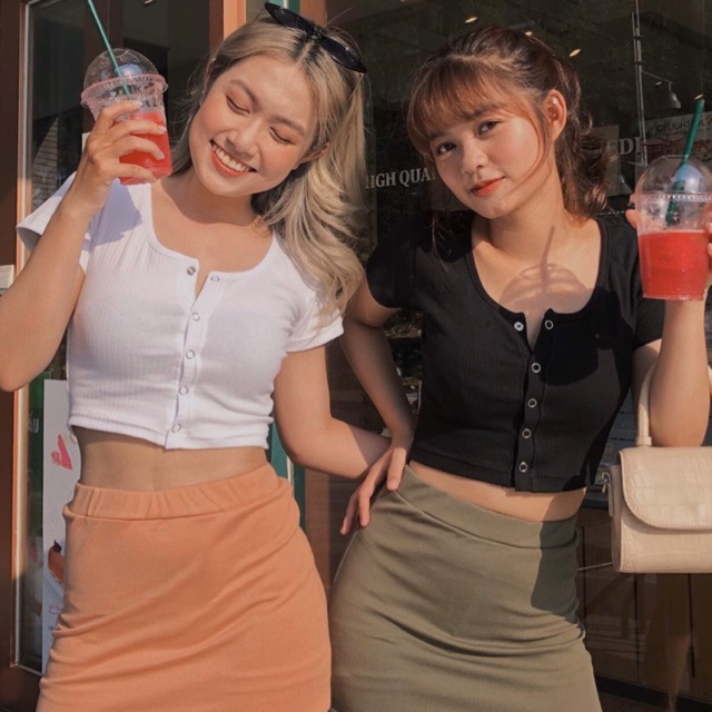Áo croptop nút bấm basic