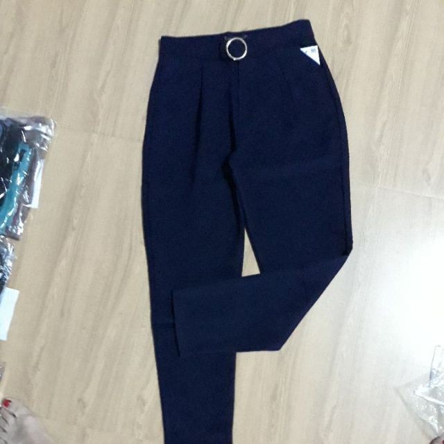 Quần baggy đai tròn