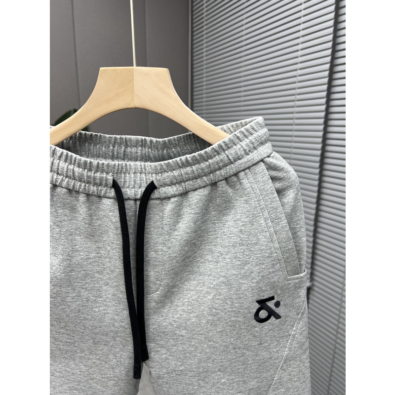 Quần Nỉ Jogger Bo Eo Bản Lớn Phối STICKER Cá Tính Phong Cách Trẻ Trung Năng Động