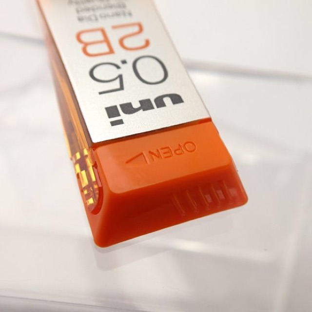 Ngòi Bút Chì Kim UNI Nano Dia Pencil Lead - 0.5mm - Độ đậm 2B