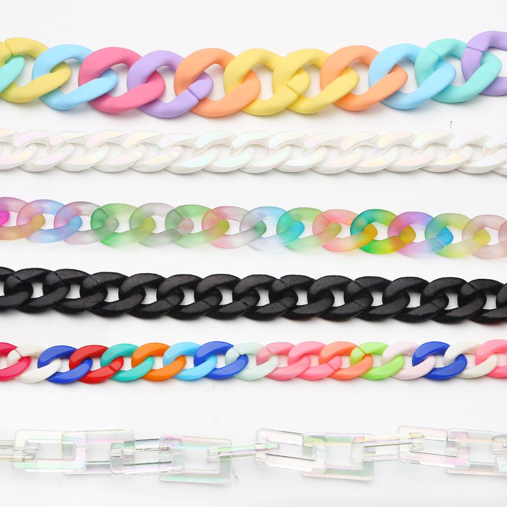 Chuỗi hạt bằng acrylic dùng làm giá đỡ mắt kính/ khẩu trang thủ công