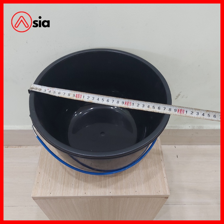 Xô nhựa đựng sữa cho bê con 8 lít đập không vỡ