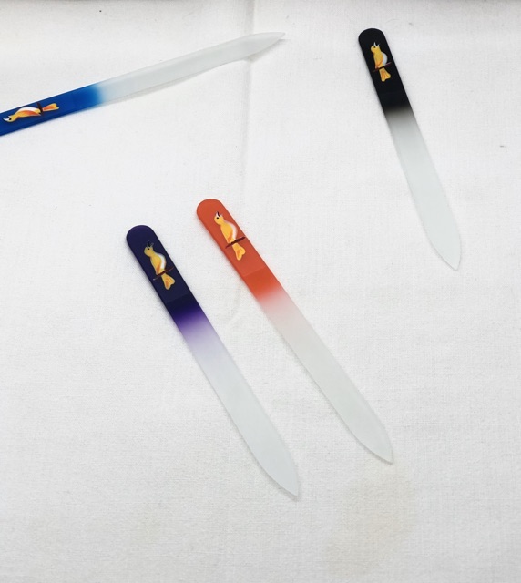 DŨA MÓNG TAY THUỶ TINH VẼ TAY