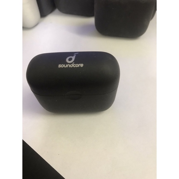 Hộp sạc Soundcore Liberty Air 2