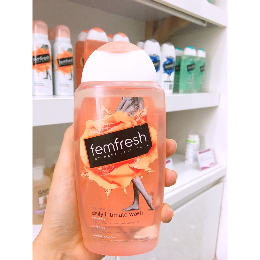 Dung dịch vệ sinh phụ nữ Femfresh Cam