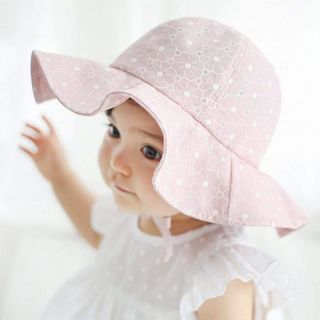 Mũ vành rộng bé gái