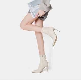 Bốt trắng cao cổ gót nhọn da lỳ Zar*